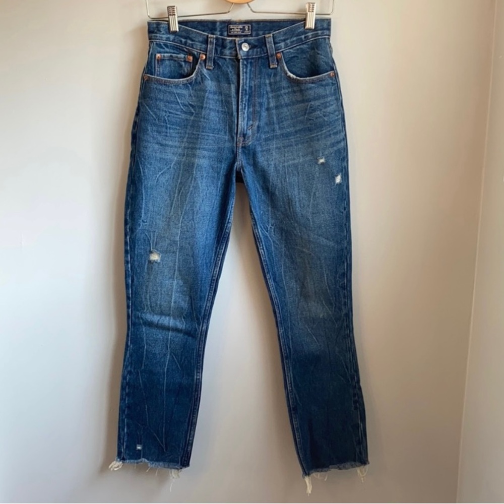 Abercrombie & Fitch High Rise Mom Jean SZ 25